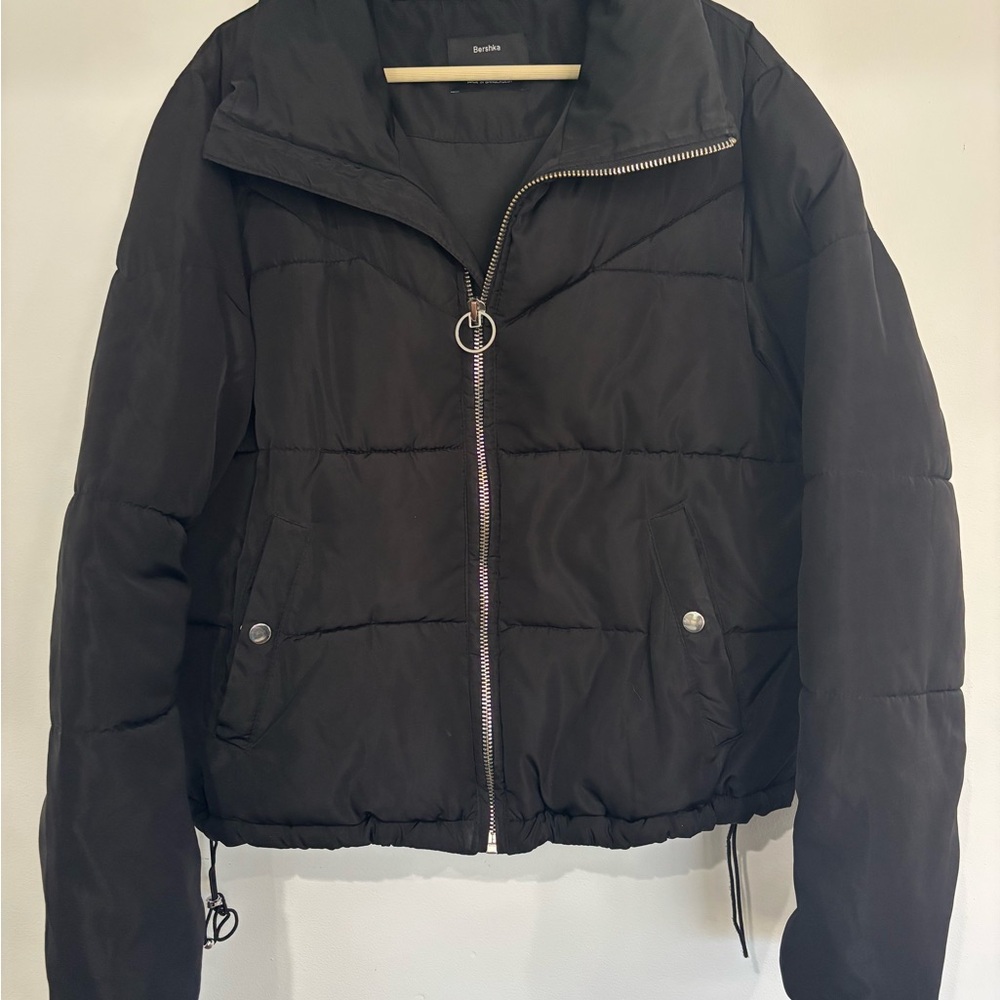 Bershka Black Quilted Puffer Jacket Full Zip Cropped Fitted Waist Medium